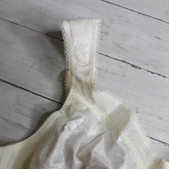 Playtex 18 Hour Women's Bra Plus Size 46B Wire Free Full Figure White - Picture 6 of 8